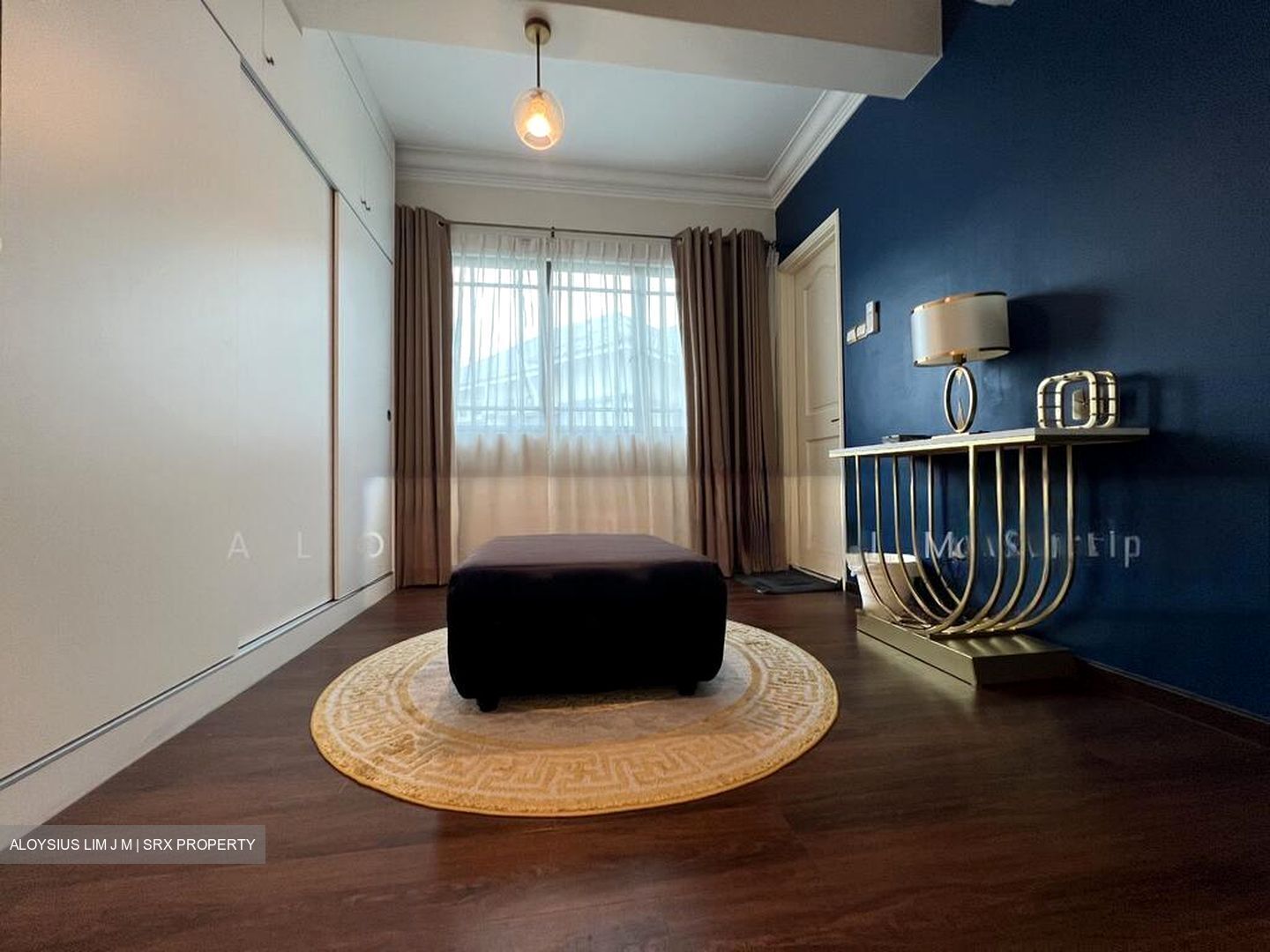 Kew Gate (D16), Terrace #501794391